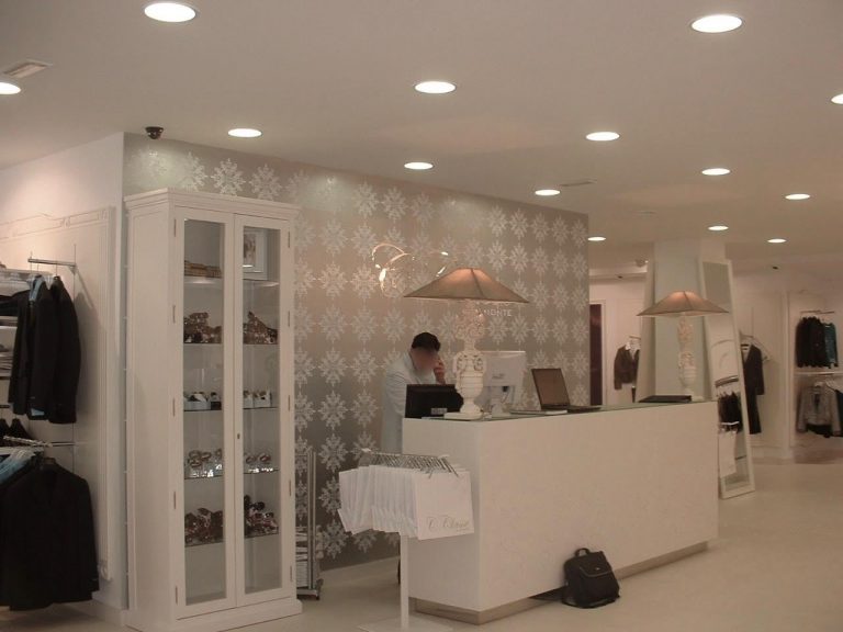 BOUTIQUE ALMONTE Mobiliario para tiendas y comercios