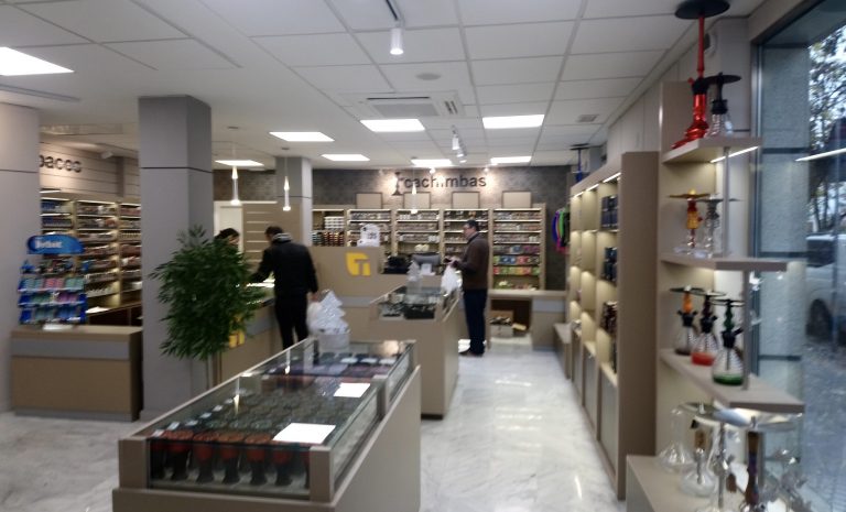 ESTANCO SAN JERONIMO SEVILLA (1) Mobiliario para estancos