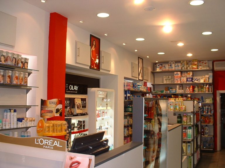 PERFUMERIA GRANADA (1) Mobiliario para tiendas y comercios