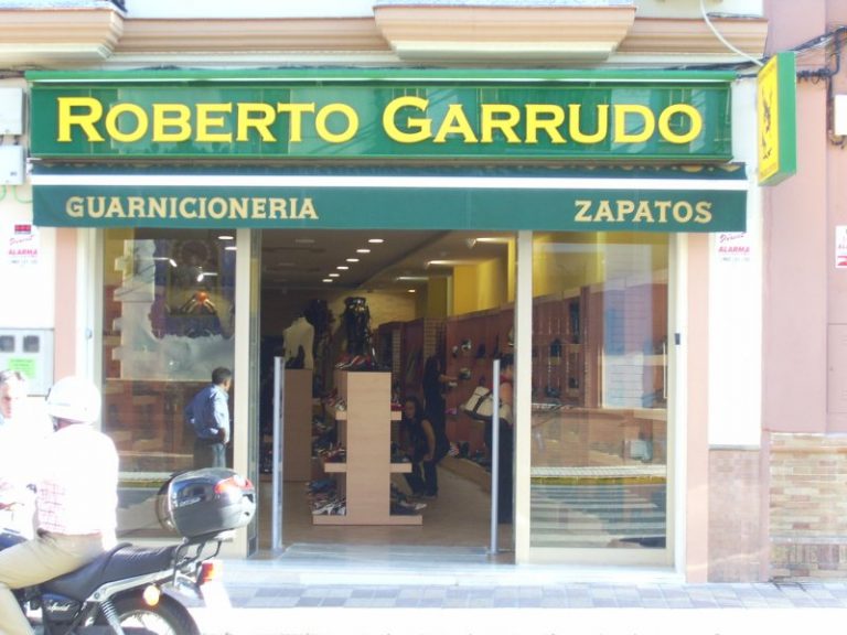 ROBERTO GARRUDO CASTILLEJA SEVILLA (2) Mobiliario para tiendas y comercios