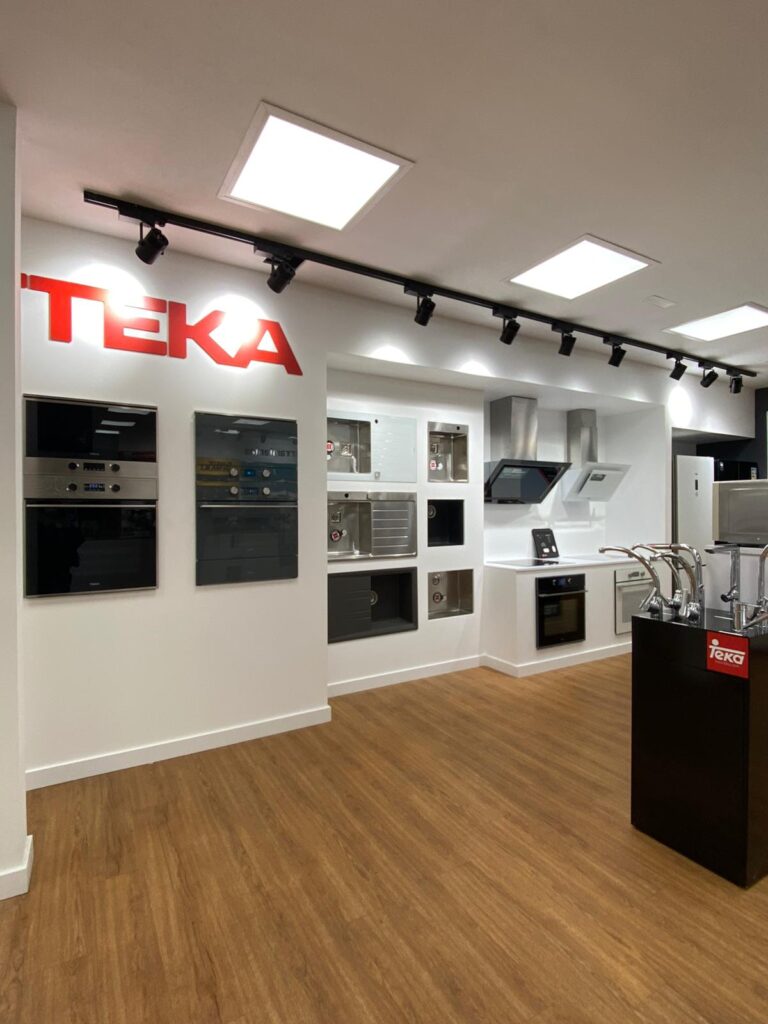 TEKA 1 (1) Mobiliario para tiendas y comercios